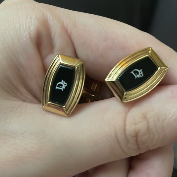 Authentic men’s Dior cuff links CD mark Gold colored hardware - Picture 1 of 3